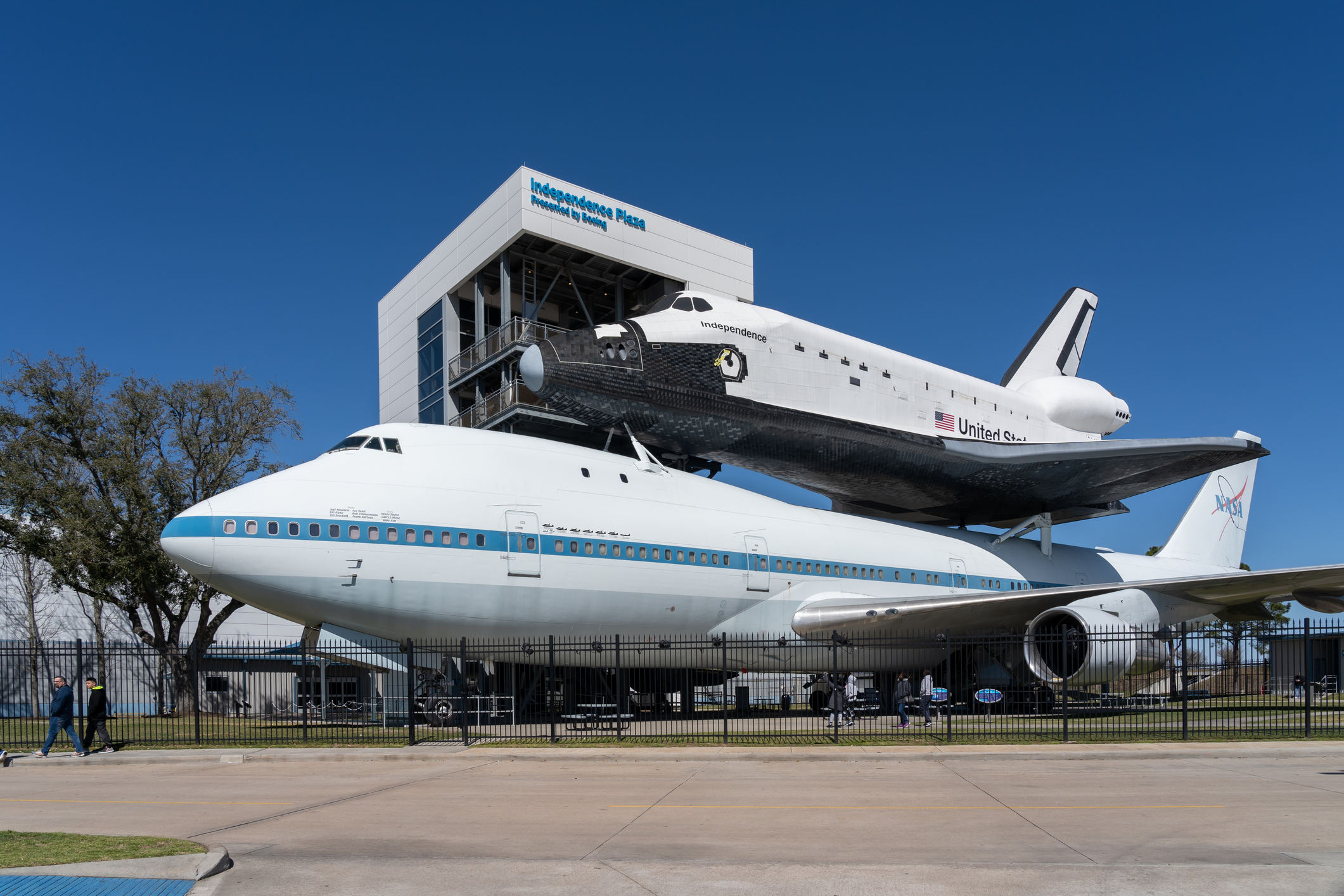 Rocket Johnson Space Center during daytime